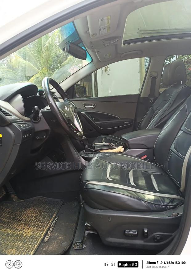 Hyundai Santa Fe 2014 White