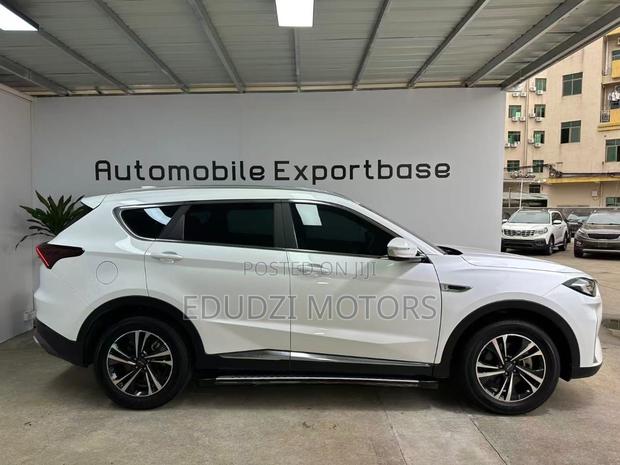 Jetour X70 Plus 1.5 7-Seater FWD 2021 White