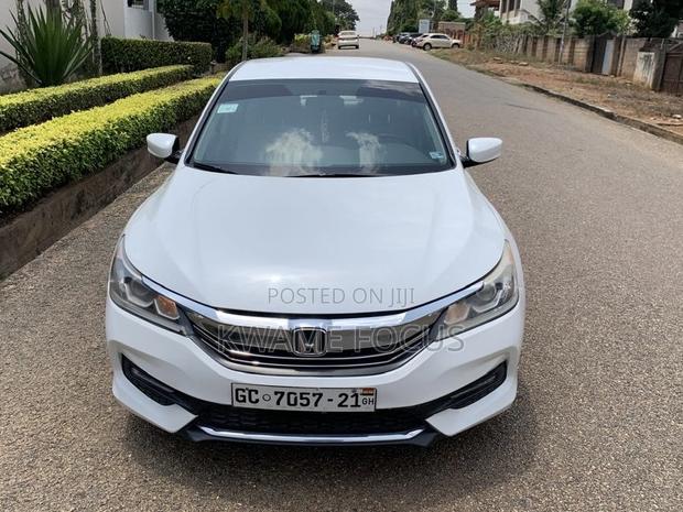 Honda Accord LX 4dr Sedan FWD (2.4L 4cyl 2A) 2017 White