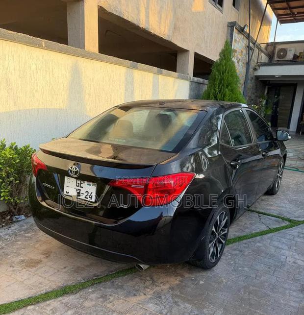 Toyota Corolla 2018 Black