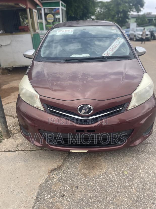 Toyota Vitz 2013 Brown