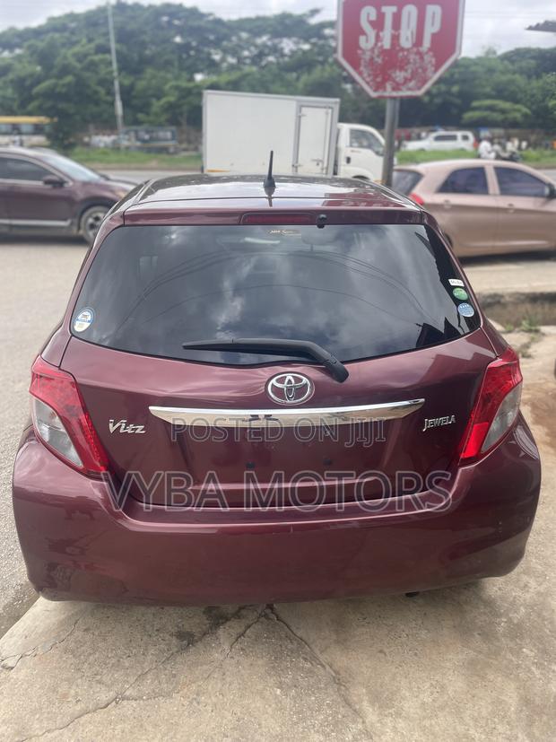 Toyota Vitz 2013 Brown