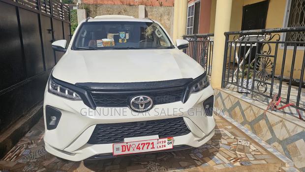 Toyota Fortuner 2.7 AWD 2020 White