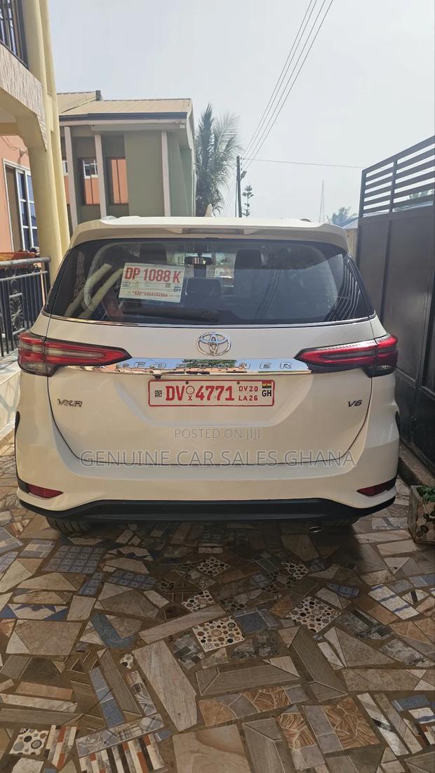 Toyota Fortuner 2.7 AWD 2020 White