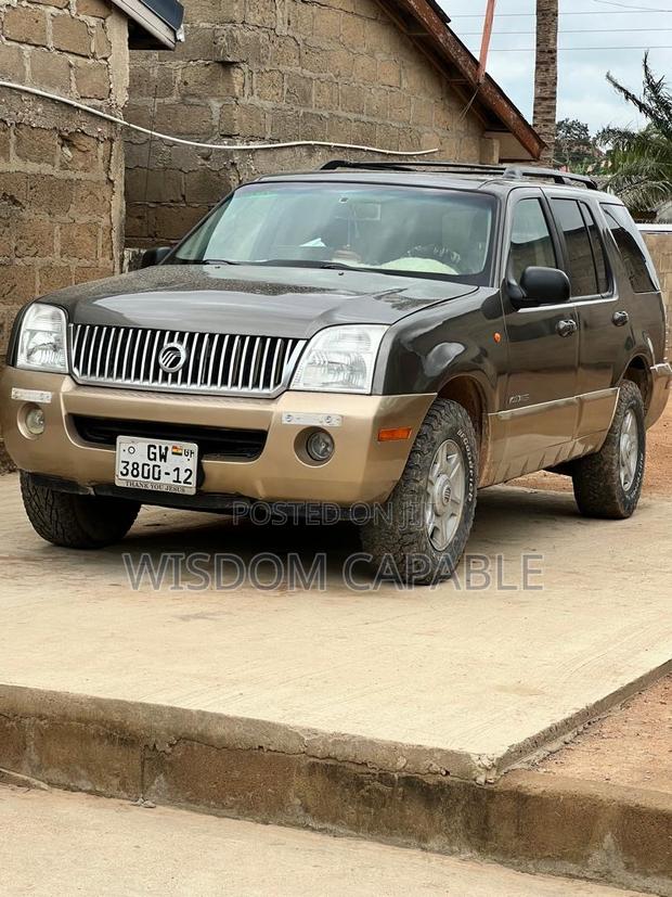Mercury Mountaineer 2002 Beige