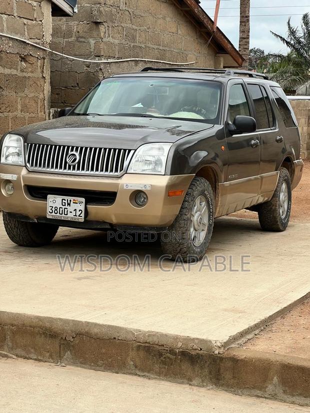 Mercury Mountaineer 2002 Beige