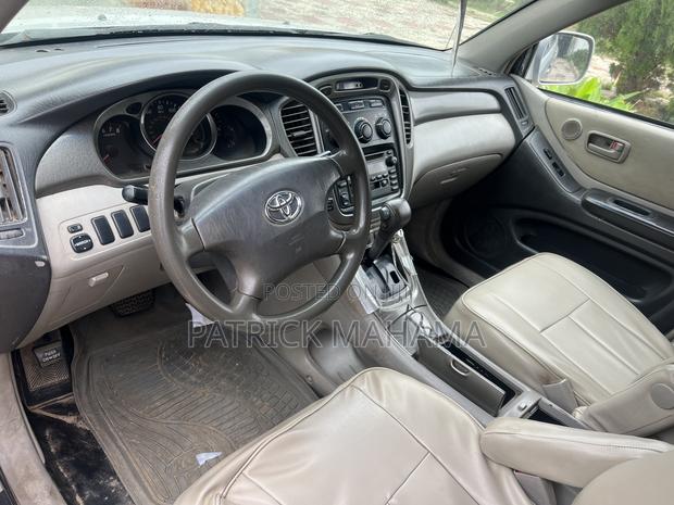 Toyota Highlander 2002 Silver