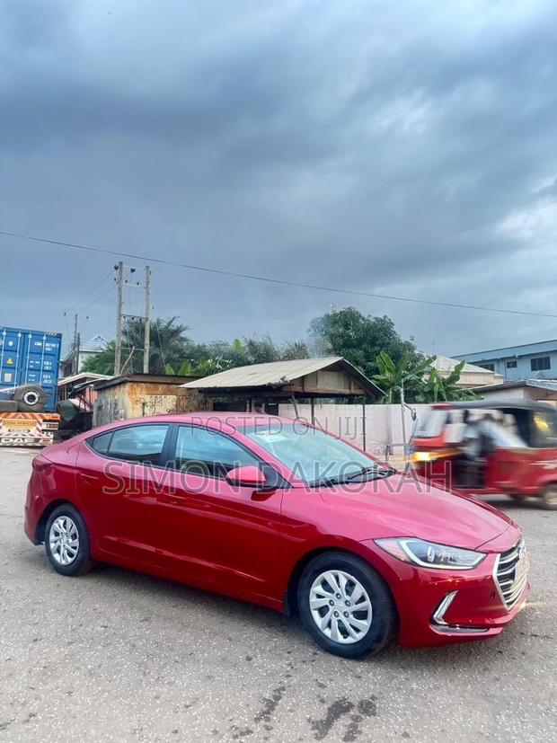 Hyundai Elantra 2018 Red
