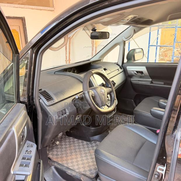Toyota Voxy 2013 Black
