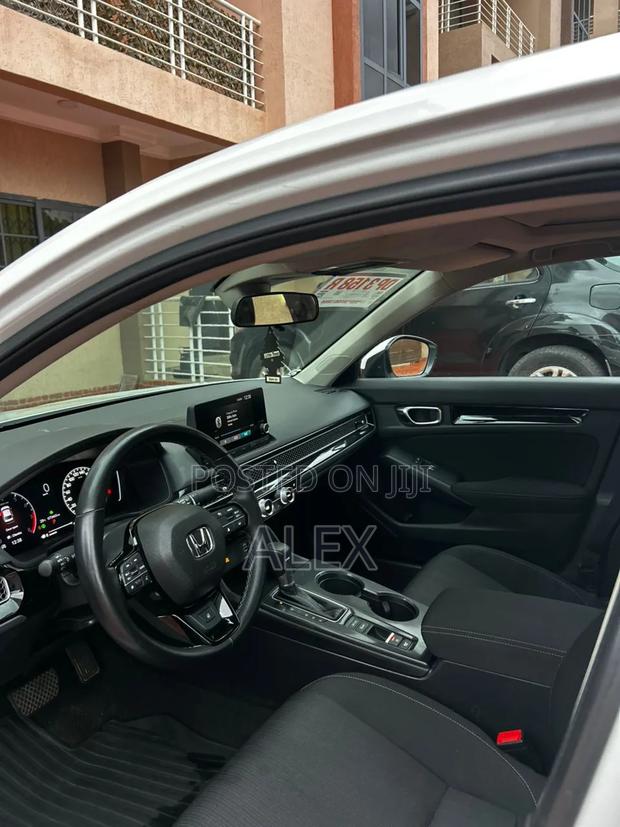 Honda Civic EX 2022 White
