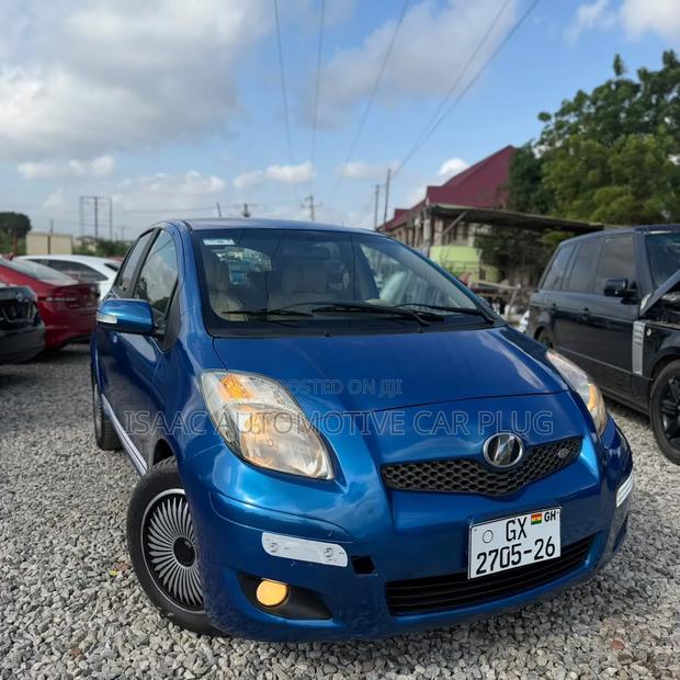 Toyota Vitz 1.5 FWD 5dr 2010 Blue