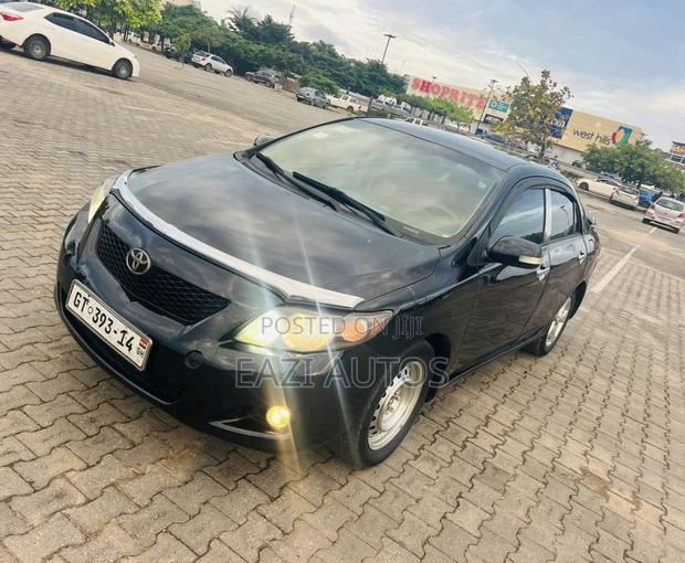 Toyota Corolla 2010 Black