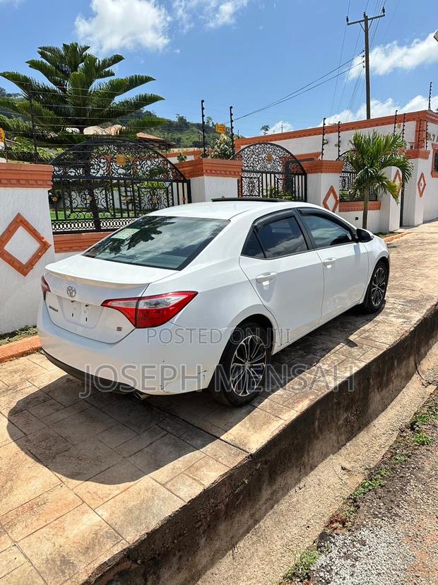 Toyota Corolla L 4dr Sedan (1.8L 4cyl 4A) 2015 White