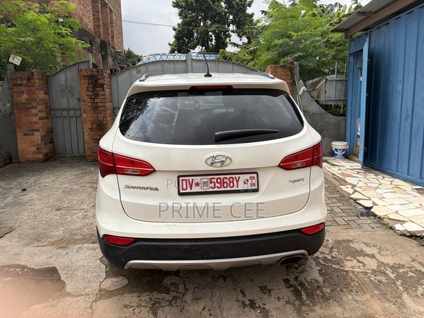 Hyundai Santa Fe 2013 White