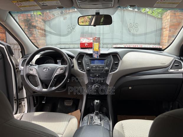 Hyundai Santa Fe 2013 White