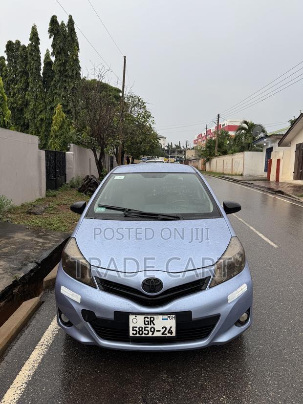 Toyota Yaris 2012 Blue