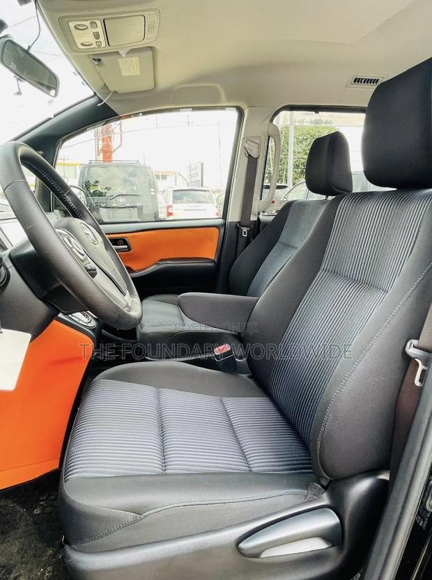 Toyota Voxy 2015 Black