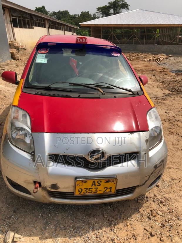 Toyota Vitz 1.5 FWD 3dr 2010 Red