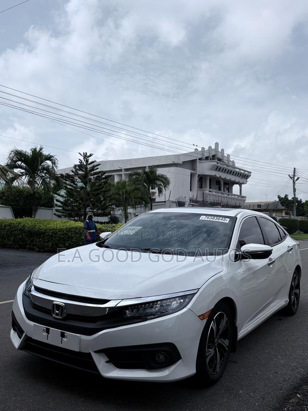Honda Civic Touring Sedan 2018 White