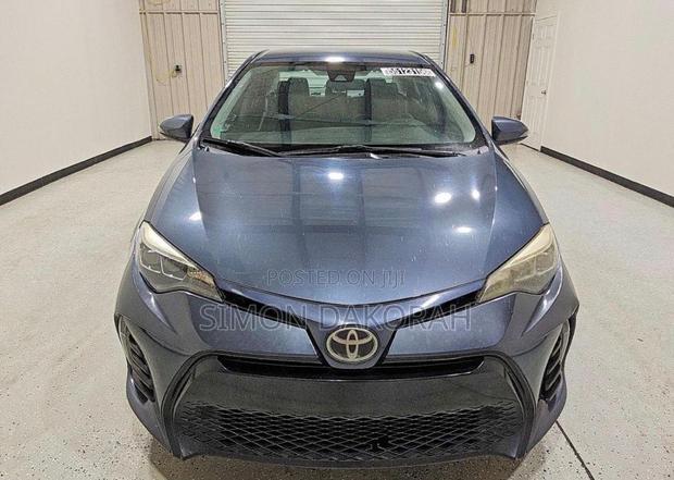 Toyota Corolla 2018 Blue