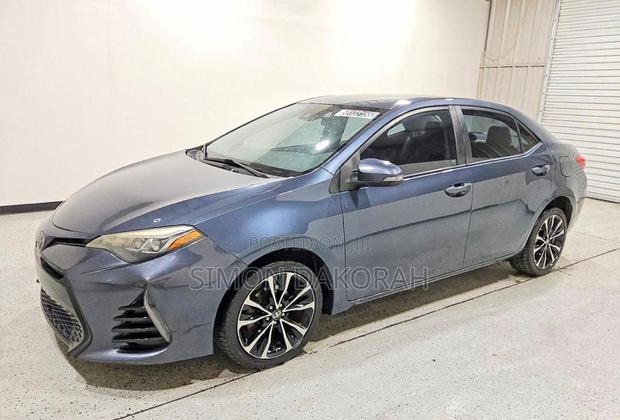 Toyota Corolla 2018 Blue
