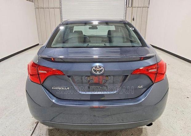 Toyota Corolla 2018 Blue