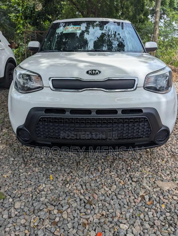 Kia Soul Base Hatchback 2016 White
