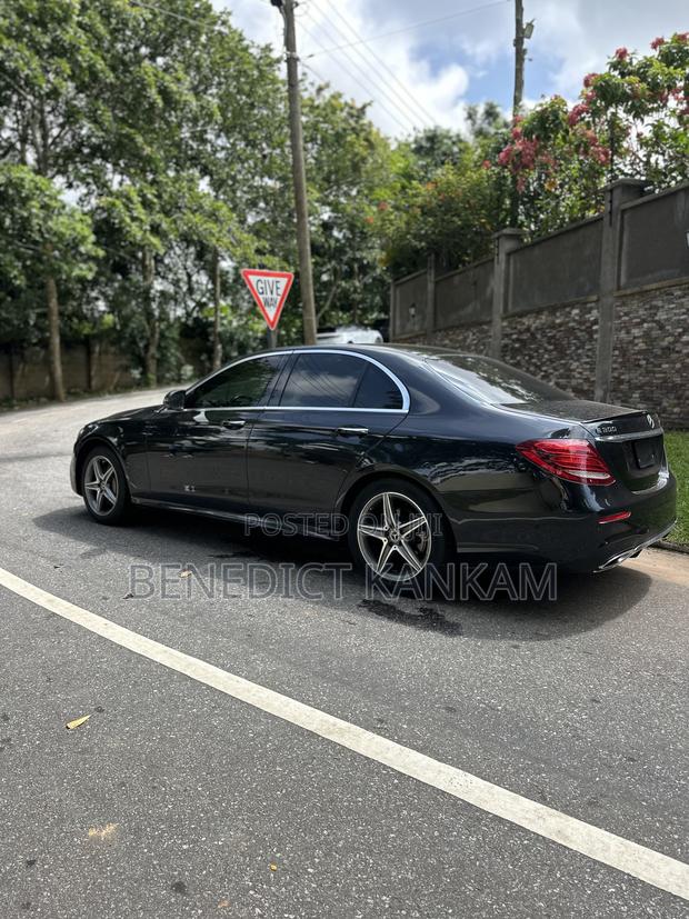 Mercedes-Benz E300 2018 Black