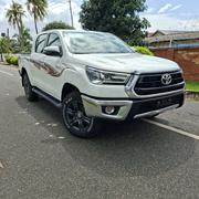 Toyota Hilux 2021 White for sale