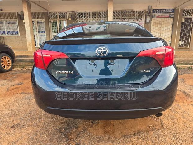 Toyota Corolla XSE (1.8L 4cyl 2A) 2019 Black