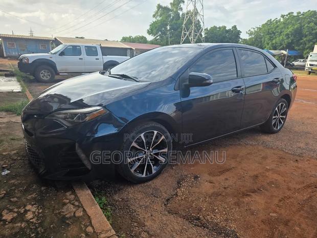 Toyota Corolla XSE (1.8L 4cyl 2A) 2019 Black