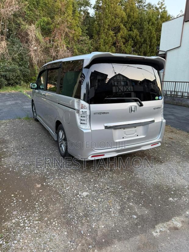 Honda Stepwgn 2016 Gray