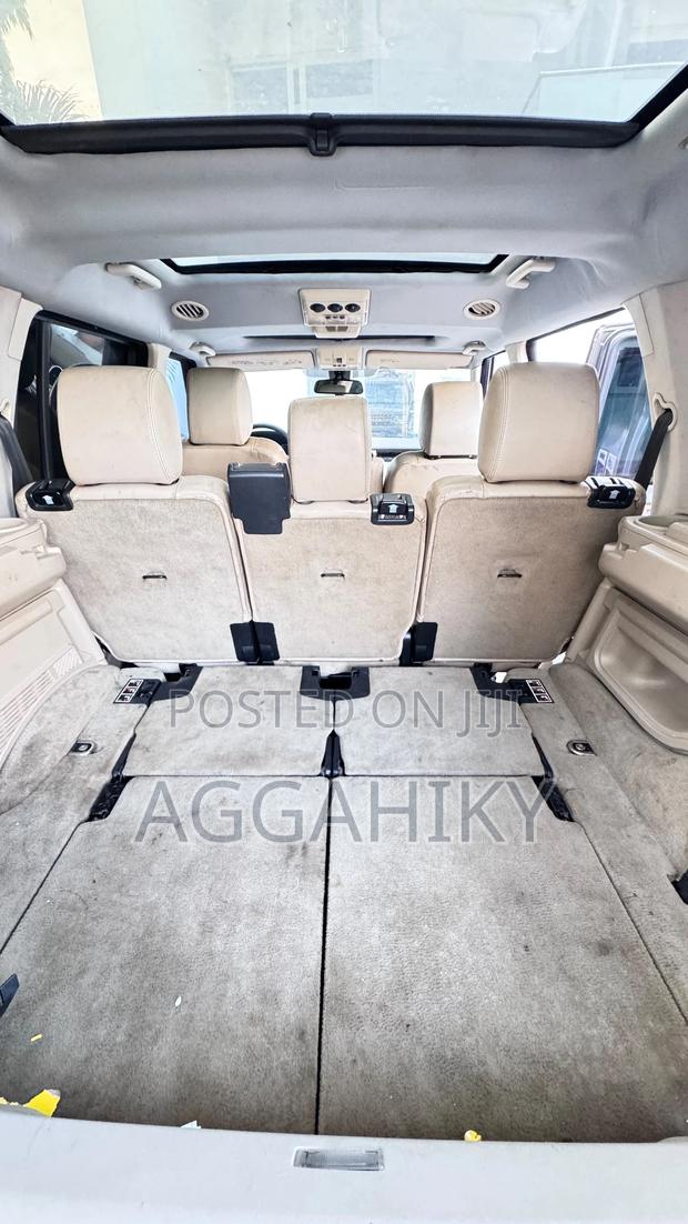 Land Rover Discovery 2013 Gold