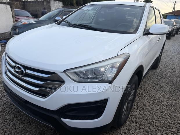 Hyundai Santa Fe 2014 White