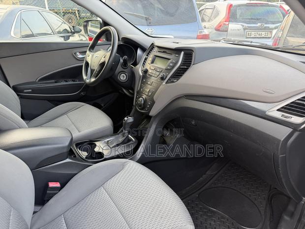 Hyundai Santa Fe 2014 White