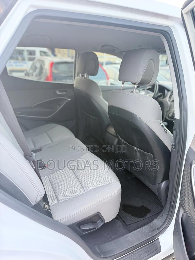 Hyundai Santa Fe 2014 White