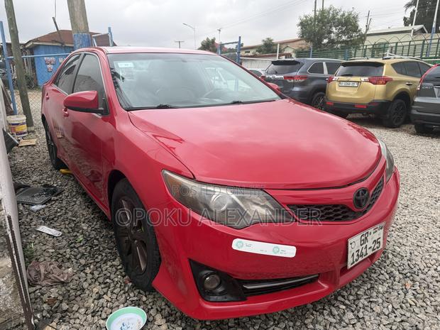 Toyota Camry 2014 Red