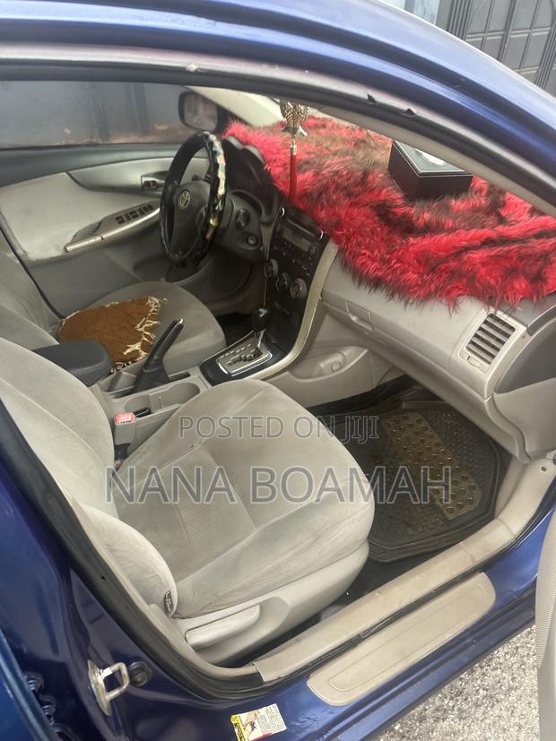 Toyota Corolla 2010 Blue