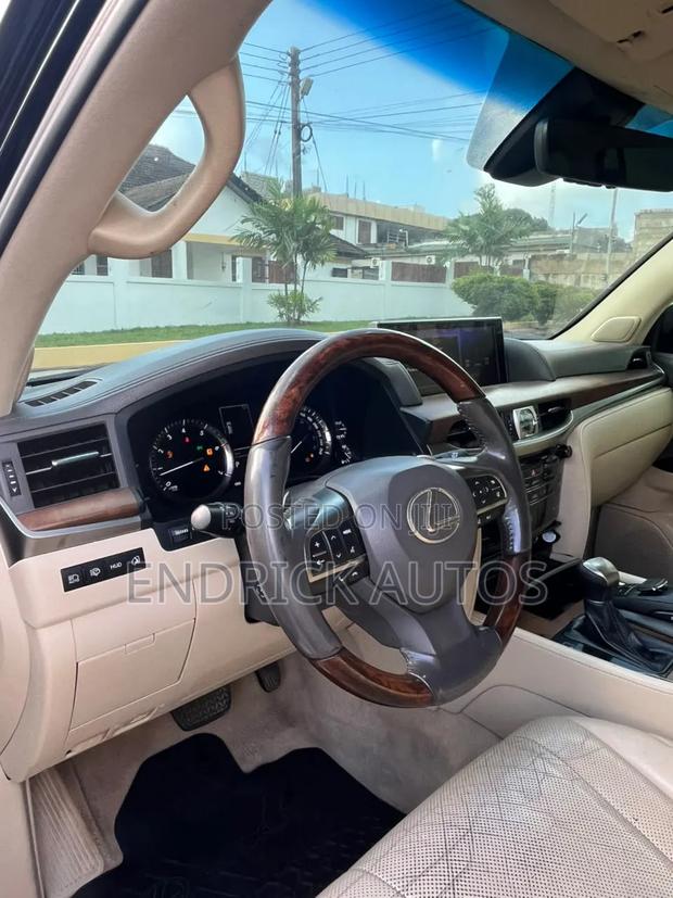 Lexus LX 570 AWD 2018 Black