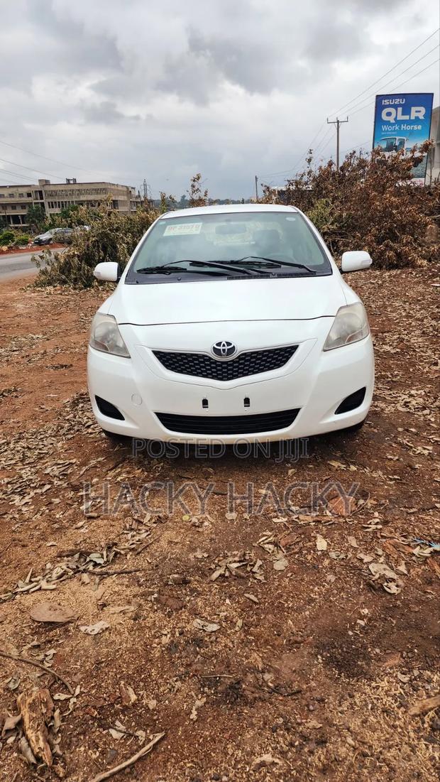 Toyota Belta 2011 White