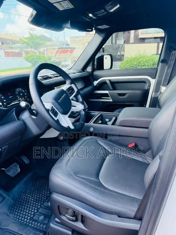 Land Rover Defender 2024 White