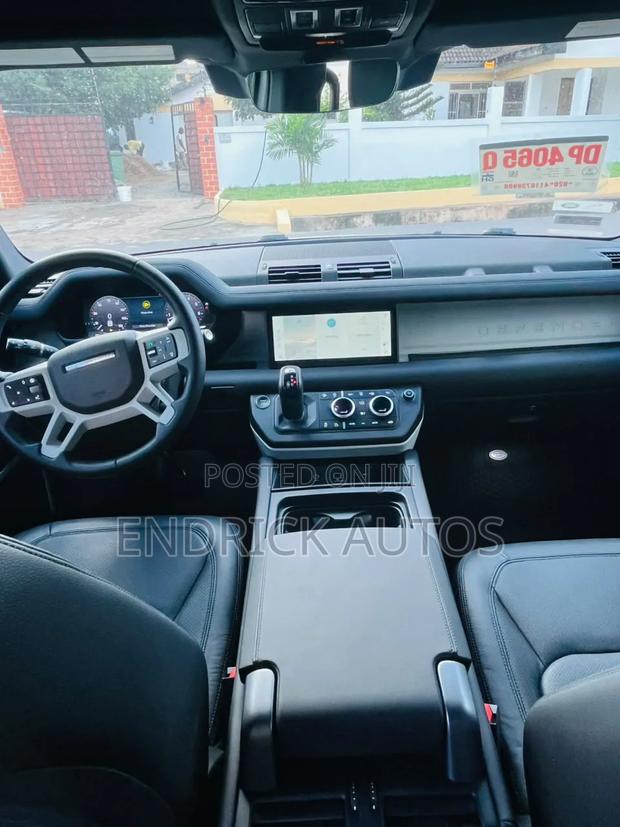 Land Rover Defender 2024 White