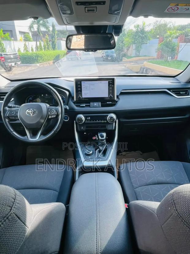 Toyota RAV4 Hybrid 2020 Gray