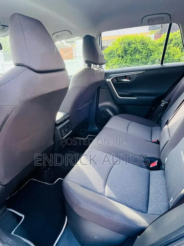 Toyota RAV4 Hybrid 2020 Gray