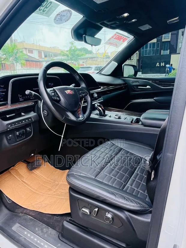 Cadillac Escalade 2023 White