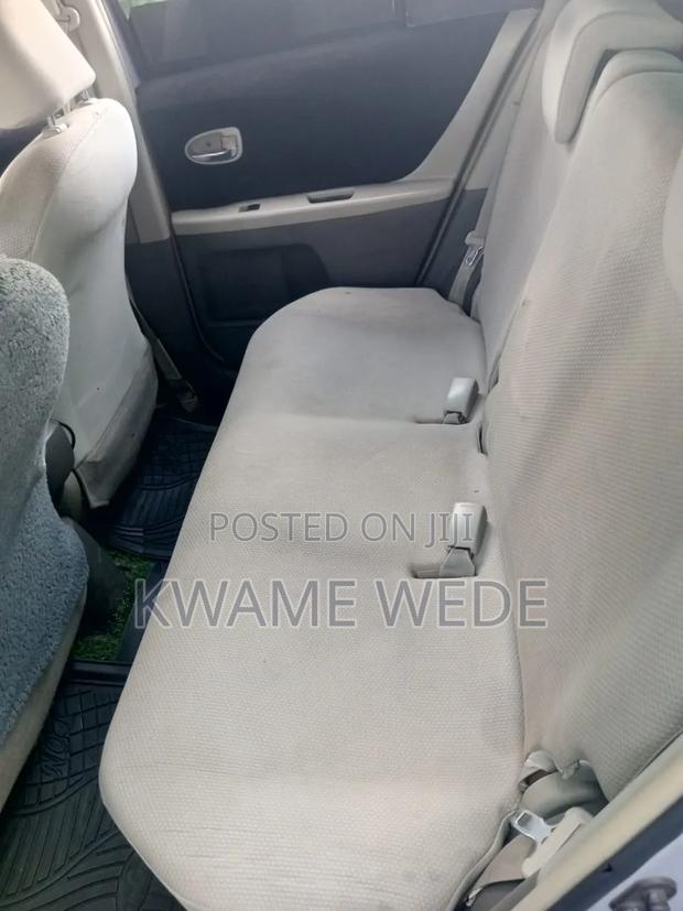 Toyota Vitz 1.3 FWD 3dr 2010 Silver