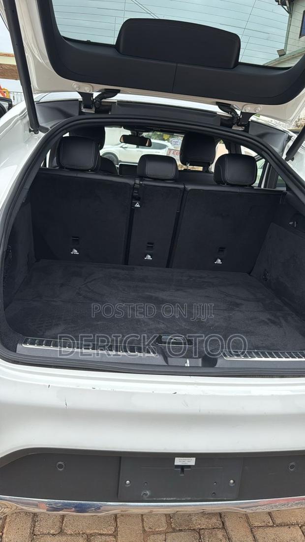 Mercedes-Benz GLC-Class 2019 White