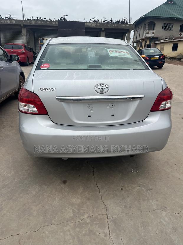 Toyota Belta 2010 Blue