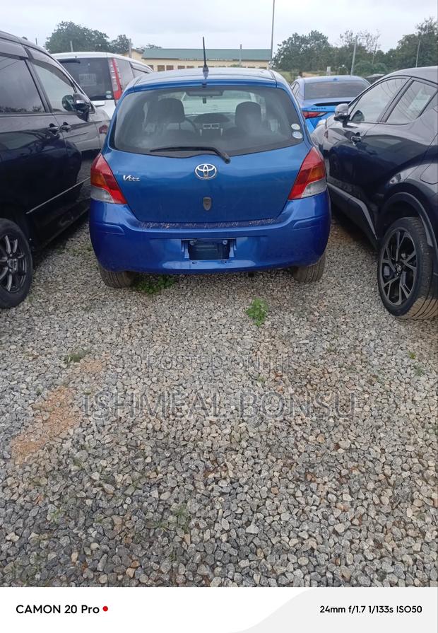 Toyota Vitz 2010 Blue