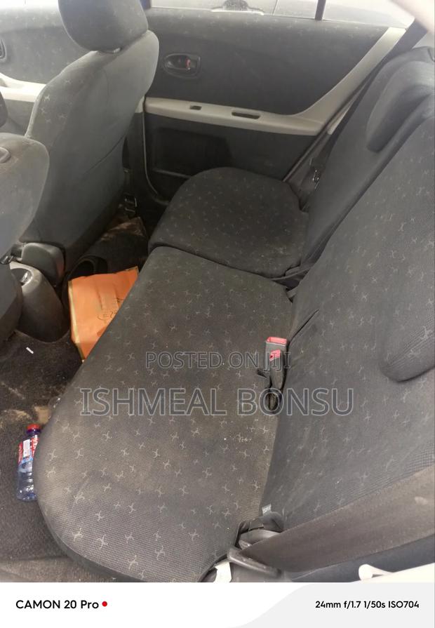 Toyota Vitz 2010 Blue